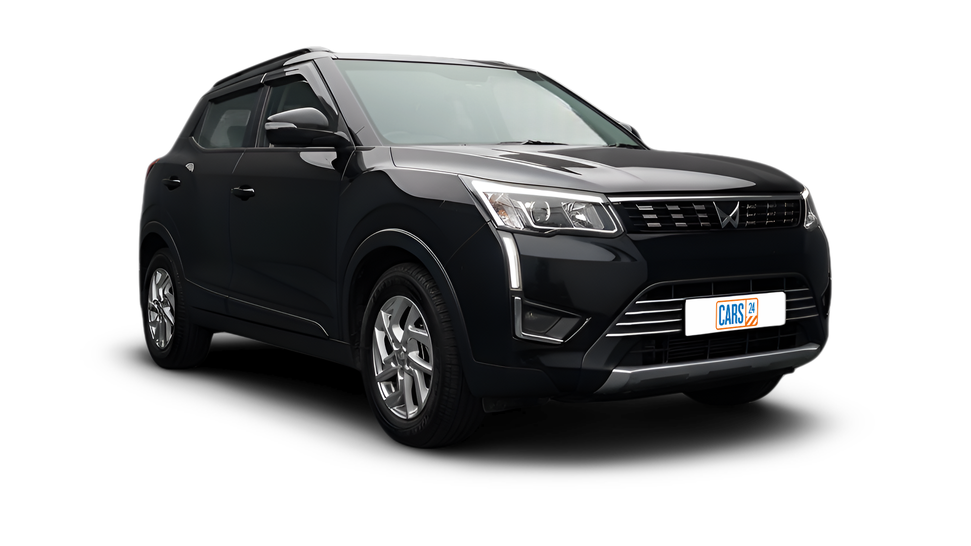 Mahindra XUV300-img
